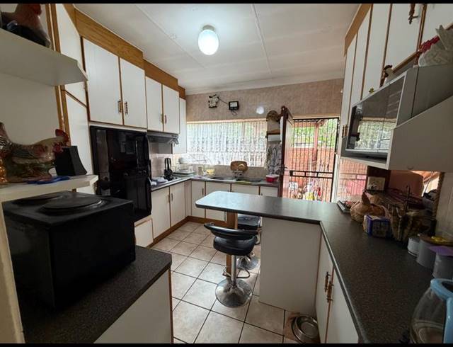 3 BEDROOM HOUSE FOR SALE IN CLAREMONT